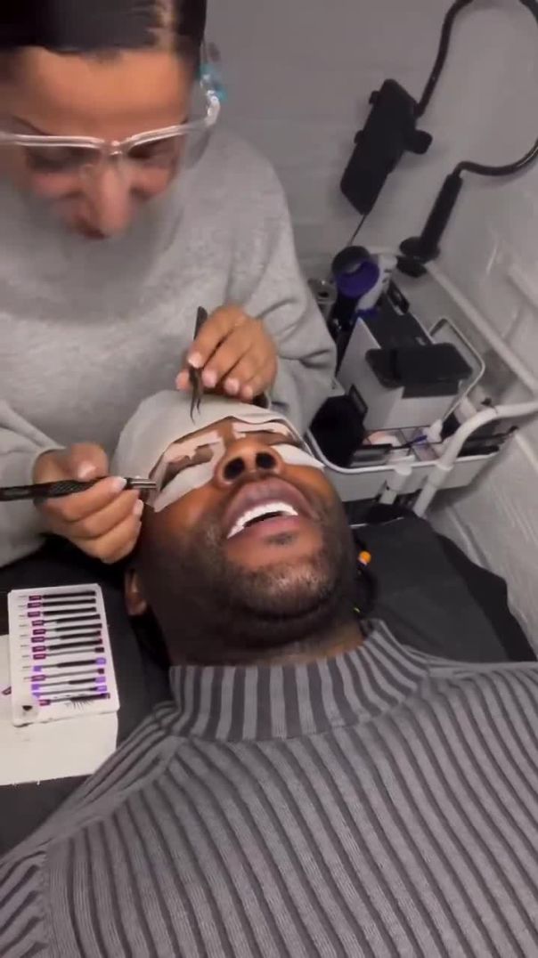 Men getting Lashes extensions? Yes or no